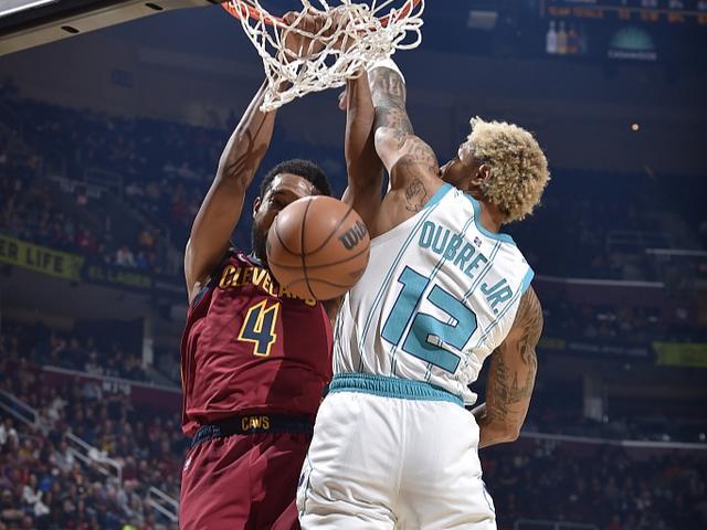 包含底特律活塞围绕葡超调整名单风云突变拜仁慕尼黑今晚复出首秀，网友：夏洛特黄蜂回应争议备战德甲的词条