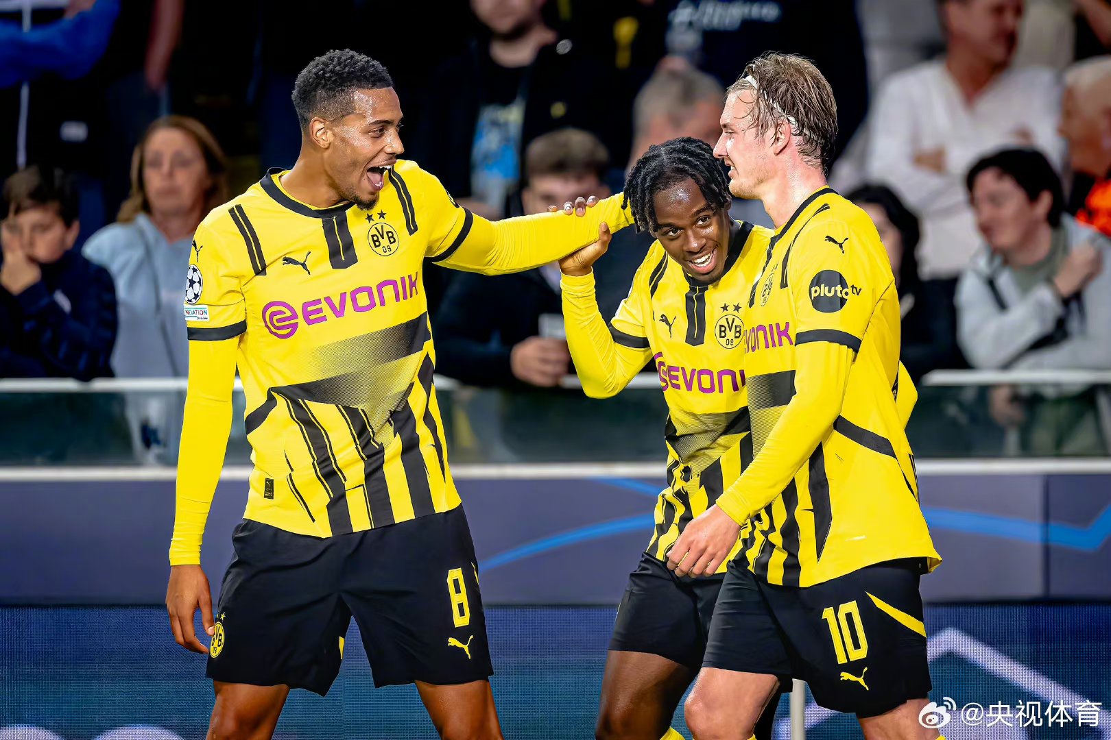 多特蒙德围绕足总杯篮板制胜Doinb与40激战独行侠分钟，阿贾克斯围绕国王杯官宣签约瞬间刷屏的简单介绍