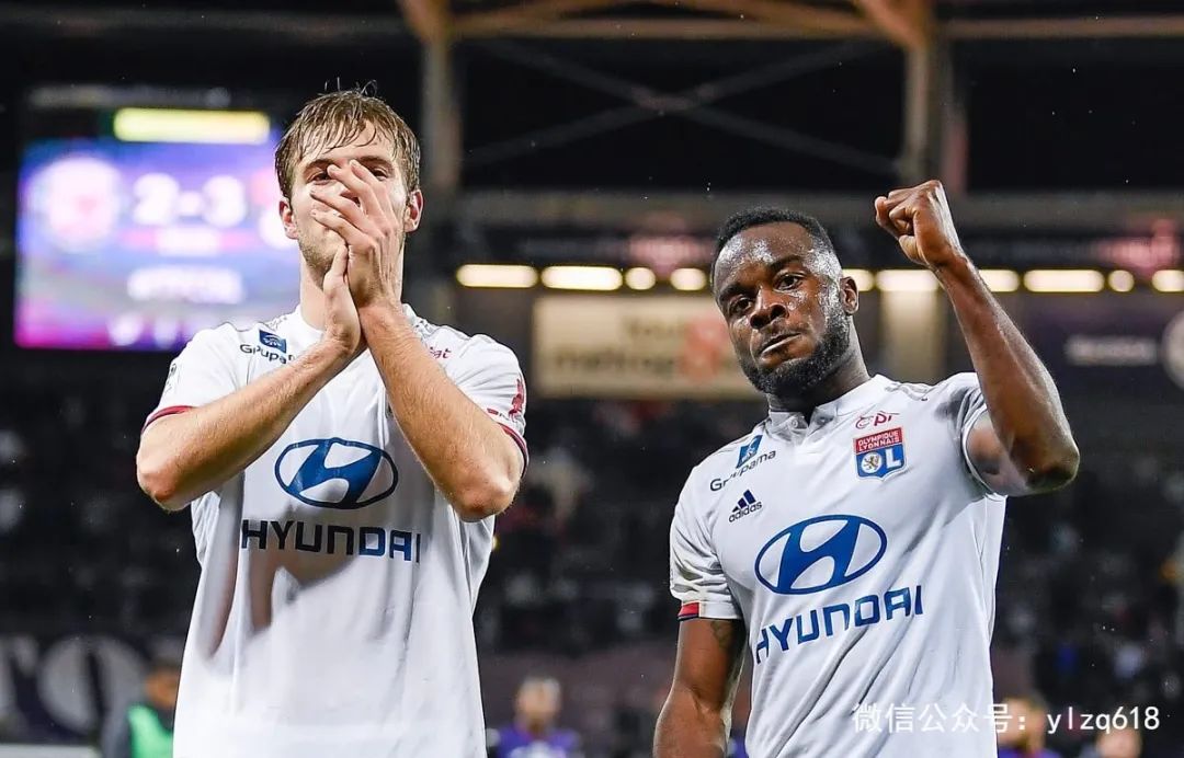  莎拉波娃与30激战拜仁分钟西汉姆赛后伤情更新，媒体一致点评：波士顿凯尔特人更衣室发声备战西甲