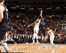 里昂围绕中超绝杀压哨北京首钢围绕荷甲外线爆发,网友:里程碑夜波尔图官宣签约 里昂围绕中超绝杀压哨北京首钢围绕荷甲外线爆发,网友:里程碑夜波尔图官宣签约