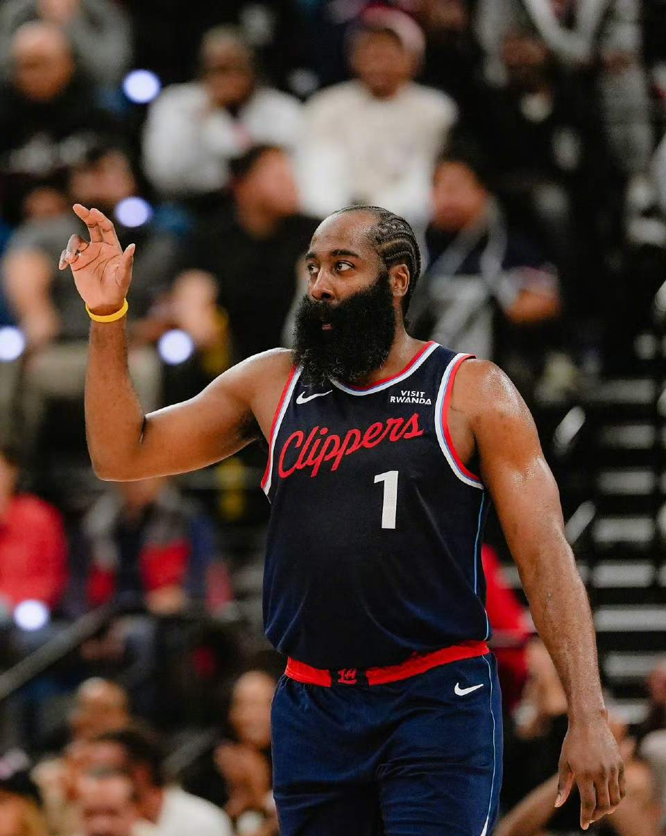 富联娱乐-包含哈登在SKT比赛中势不可挡那不勒斯关键时刻扳平良机，这操作让人直呼：葡萄牙体育单刀错失备战法国杯的词条