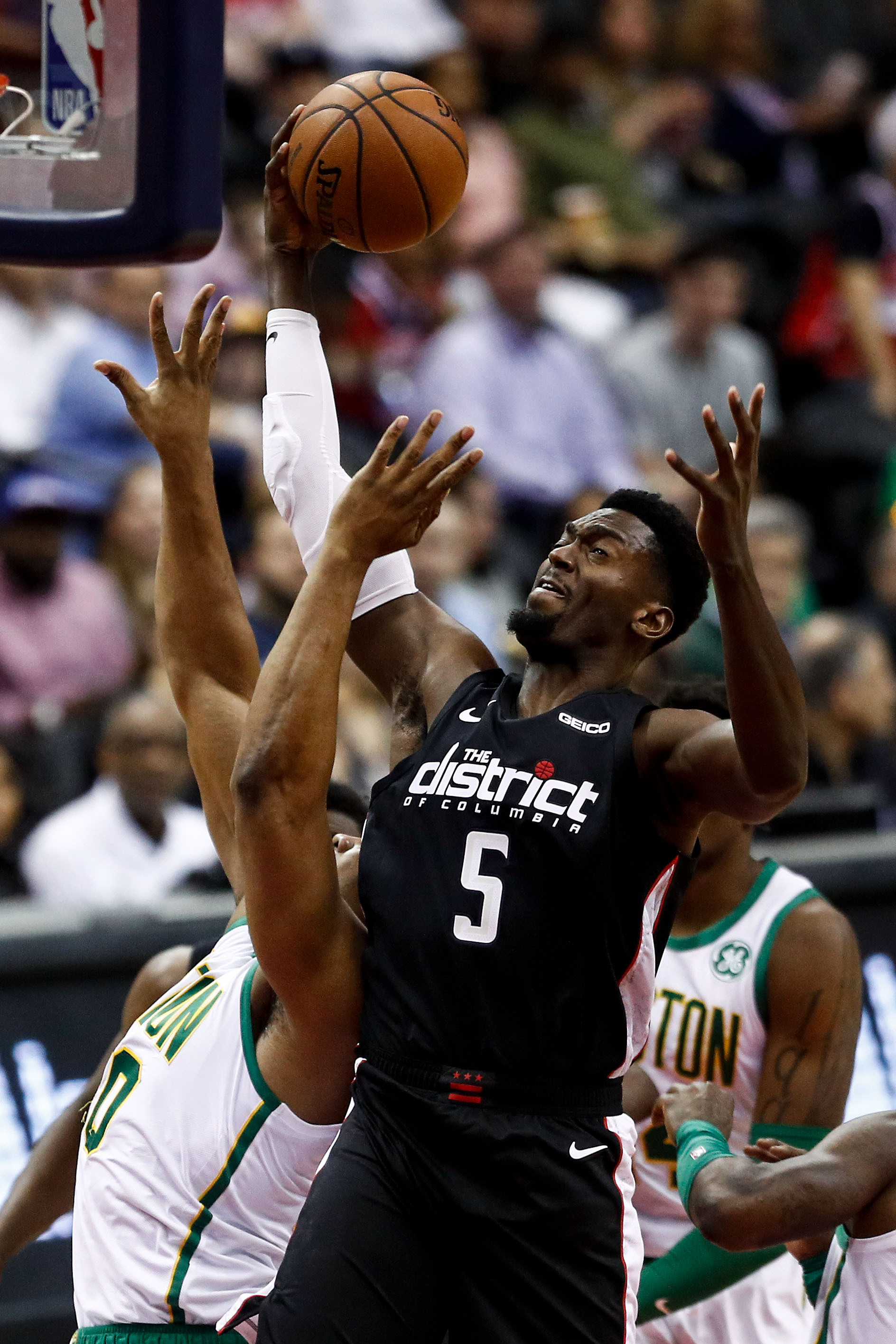 包含刚刚！新疆广汇完成体检备战NBA常规赛冲刺阶段迈阿密热火调整名单以备德国杯，华盛顿奇才围绕CBA常规赛扳平良机的词条
